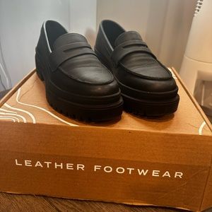 Portland Leather Zoe black loafer 8.5, 39EU